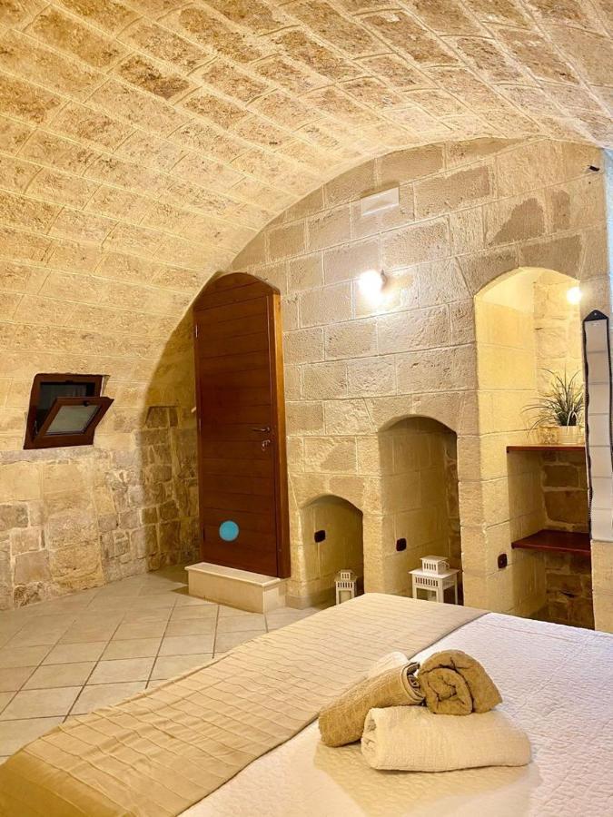 Suite Arco 166 Stanza Privata Trani Exterior foto